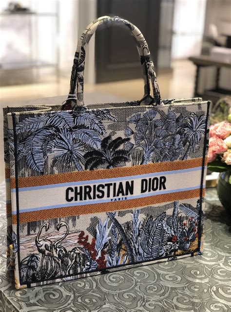 bolsos christian dior outlet|farfetch bolsas Christian Dior.